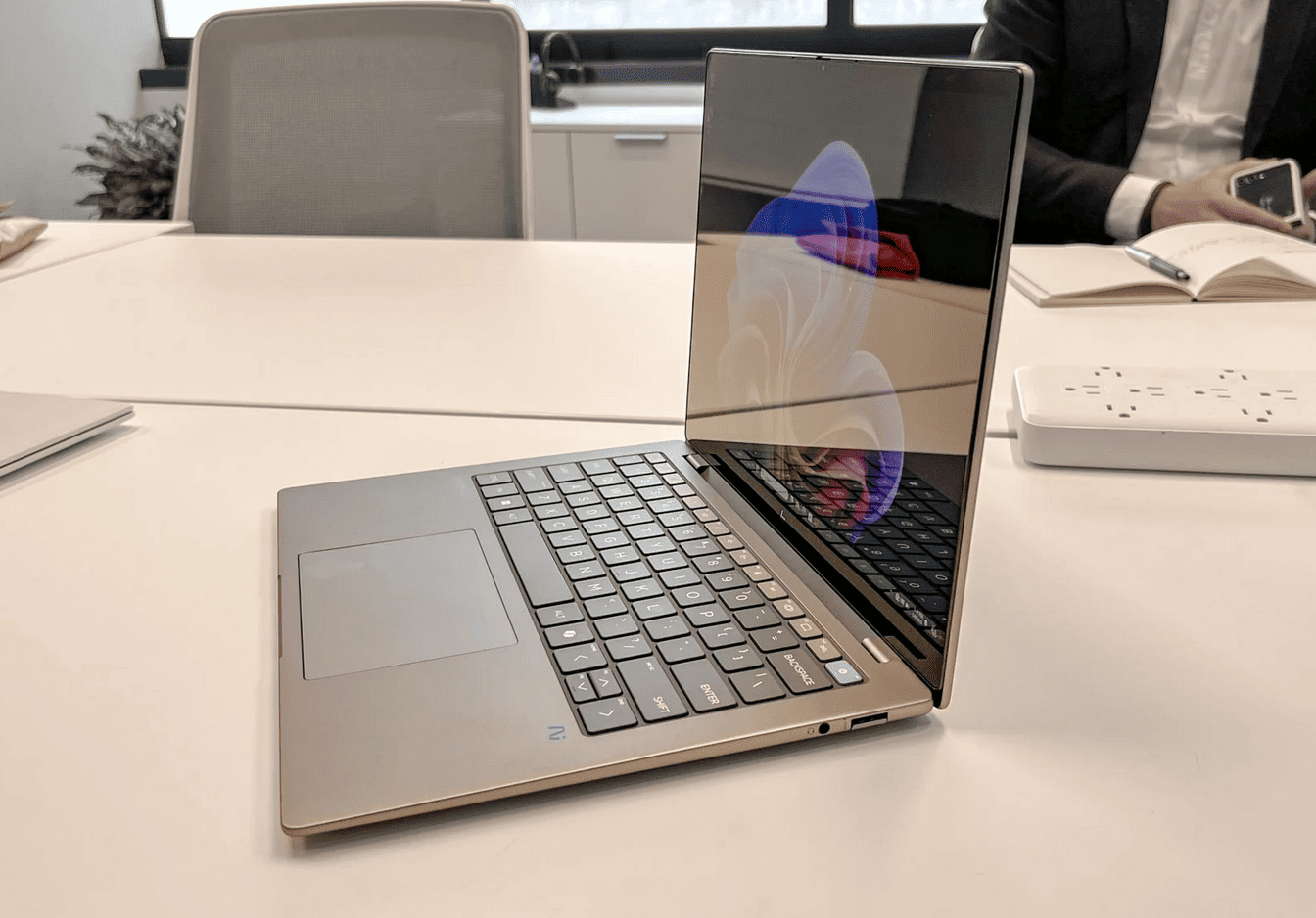 [Review] Đánh giá Laptop HP OmniBook X AI: Nâng cấp chiếc Laptop lên tầm cao mới!