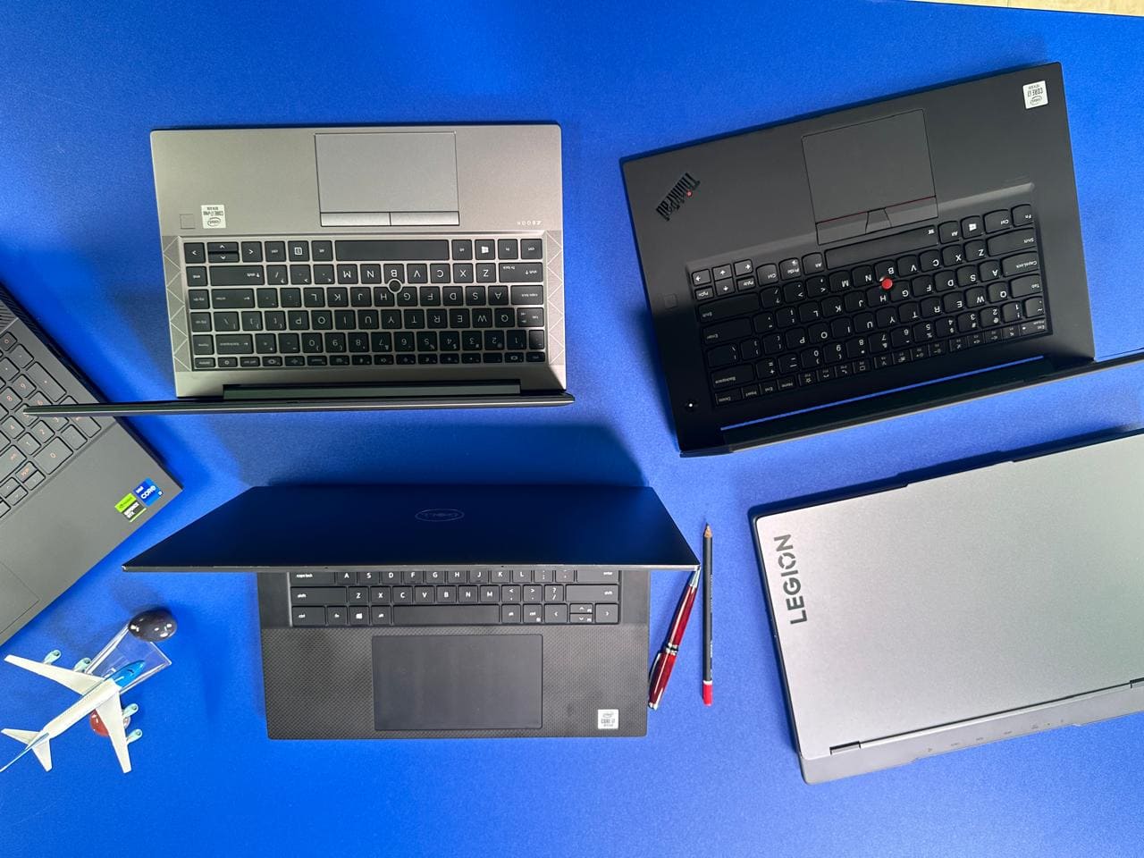 Nên mua Laptop workstation hay laptop gaming