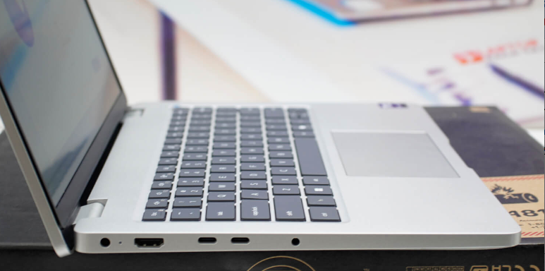 Đánh giá Laptop Dell Pro 14 PC14250 : Laptop văn phòng dành cho chuyên gia 2026