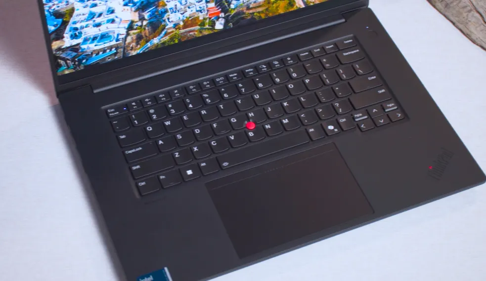 Đánh Giá  Lenovo ThinkPad P1 Gen 7: Kỷ Nguyên Mới Của Laptop Đồ Họa, Kỹ Thuật Và Trí Tuệ Nhân Tạo (AI)